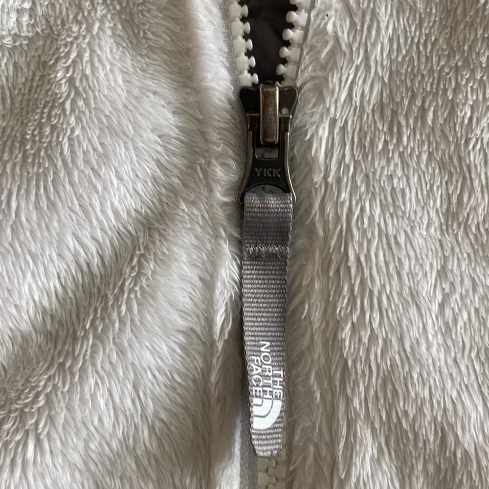 The North Face Girls White/Grey Jacket - Picture 3 of 10